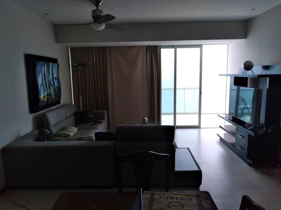 Beautiful 3 Bedroom, Fully Furnished, On The Beach Mazatlán Exteriör bild